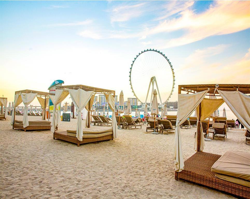 Success Luxury Apartment - 5 Min Away Marina Corniche - Free Housekeeping Provided Everyday-24-7 Staff Available For Services Dubái Exterior foto
