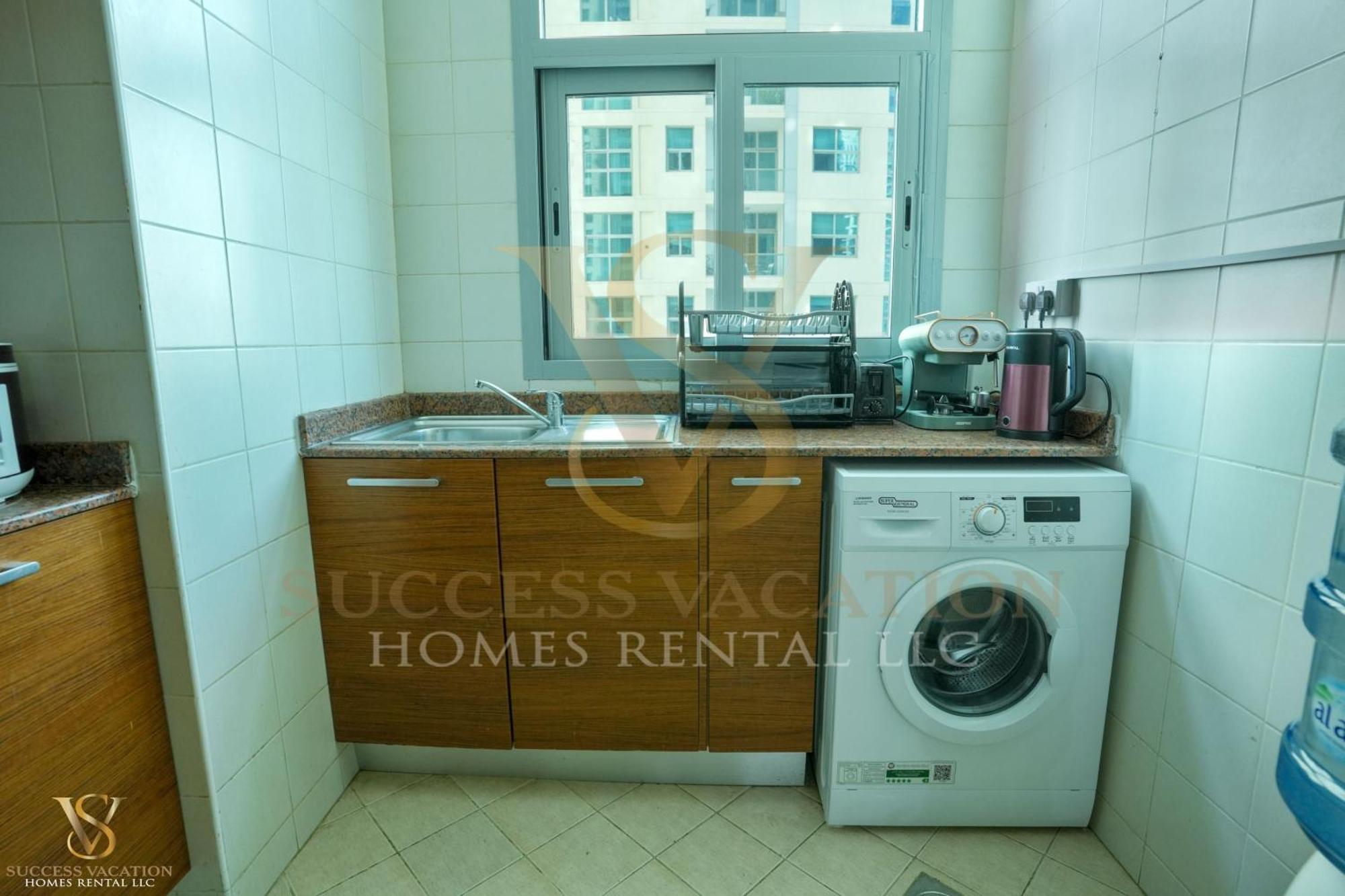 Success Luxury Apartment - 5 Min Away Marina Corniche - Free Housekeeping Provided Everyday-24-7 Staff Available For Services Dubái Exterior foto