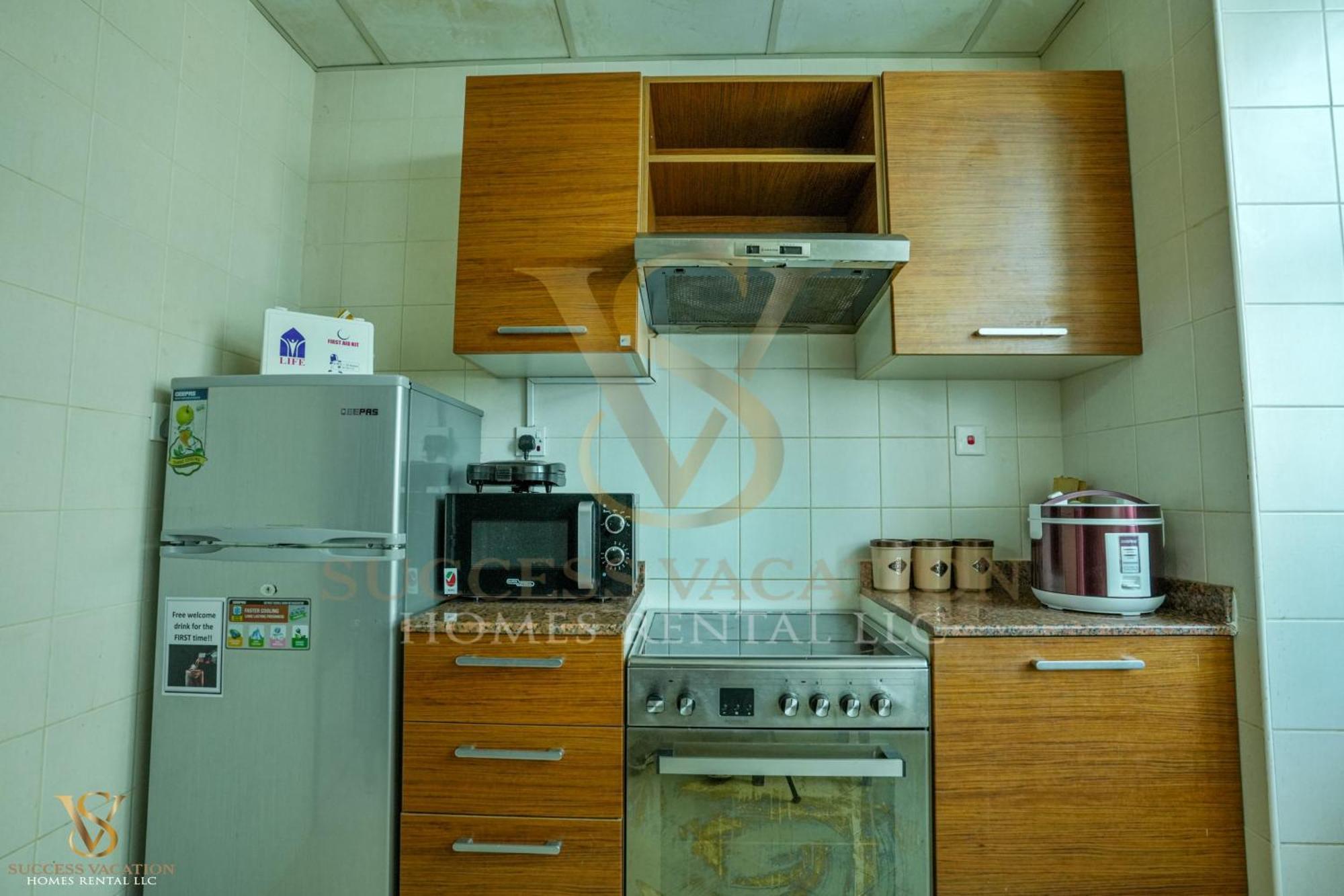 Success Luxury Apartment - 5 Min Away Marina Corniche - Free Housekeeping Provided Everyday-24-7 Staff Available For Services Dubái Exterior foto