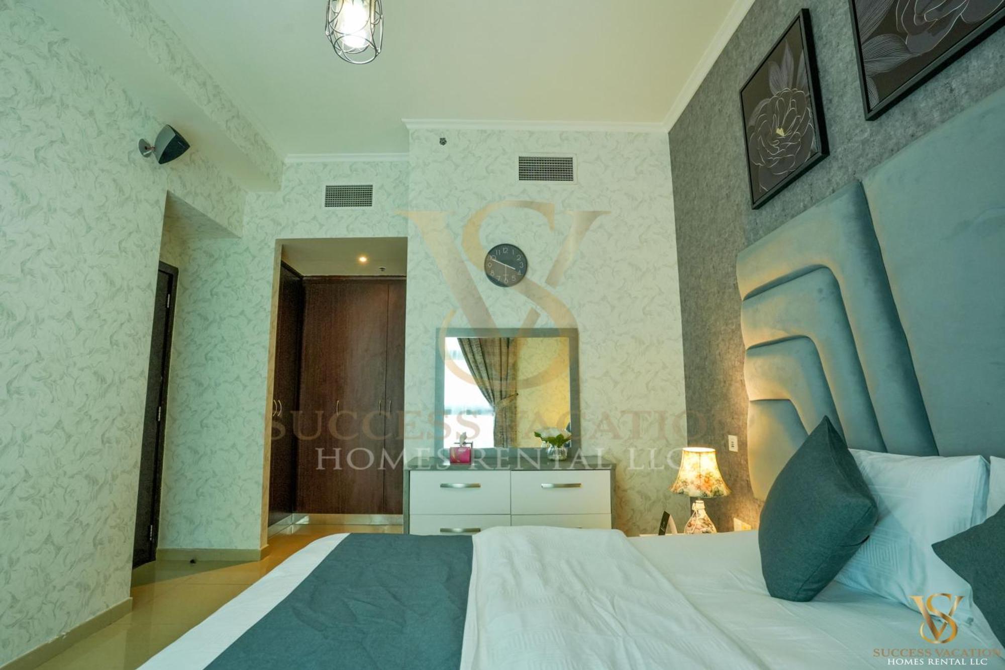 Success Luxury Apartment - 5 Min Away Marina Corniche - Free Housekeeping Provided Everyday-24-7 Staff Available For Services Dubái Exterior foto
