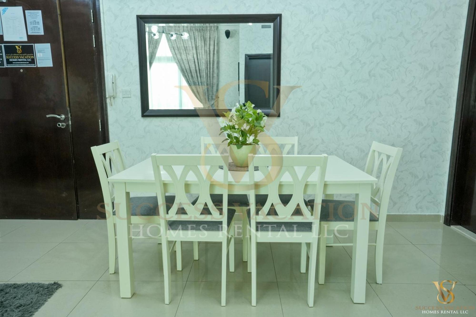 Success Luxury Apartment - 5 Min Away Marina Corniche - Free Housekeeping Provided Everyday-24-7 Staff Available For Services Dubái Exterior foto